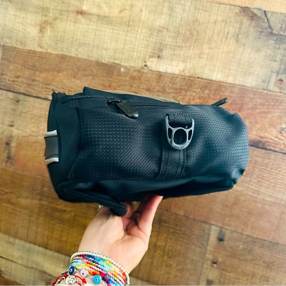 Cortech Super 2.0 12 Liter Tank Motorcycle Bag - Picture 5 of 11